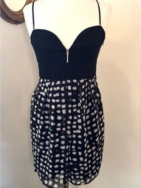 🔥 Walter Baker Black Spotted Mini Dress with Zip detail 🔥